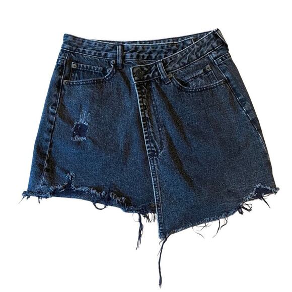 Gianni Bini Asymmetrical Frayed Hem Denim Mini Skirt Size 27 NWOT 720G - Picture 1 of 7